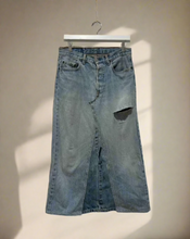 Load image into Gallery viewer, denim maxi skirt, levis maxi skirt, maxi skirt 
